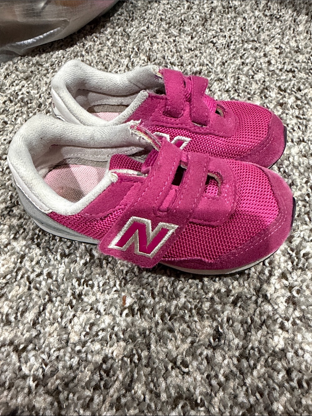 New Balance Kids Bright Pink Velcro Sneakers